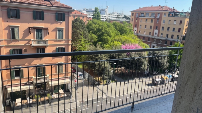23 balcone